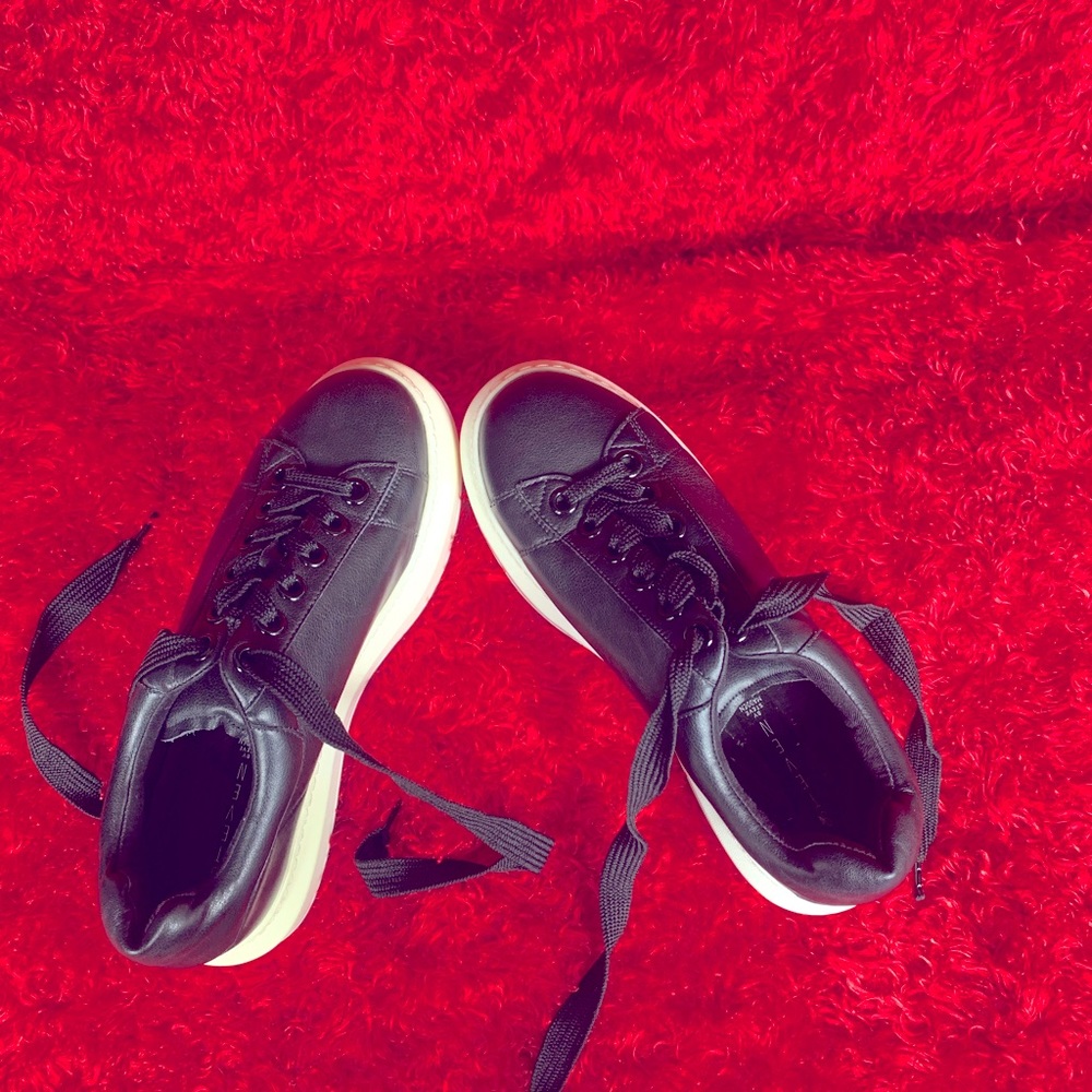 Leather Upper and Leather Sock, Super Unsex Comfortable shoe.